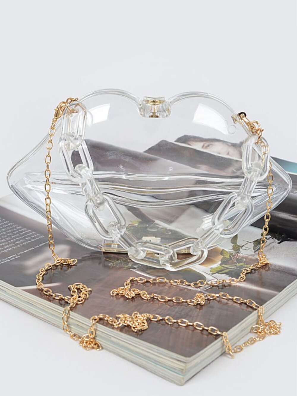 Lips Shaped Bag - Kisses Purse- Hard-shell Crossbody / Clear - NWT - Picture 2 of 12